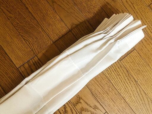 カーテンをジャバラ状にたたむ