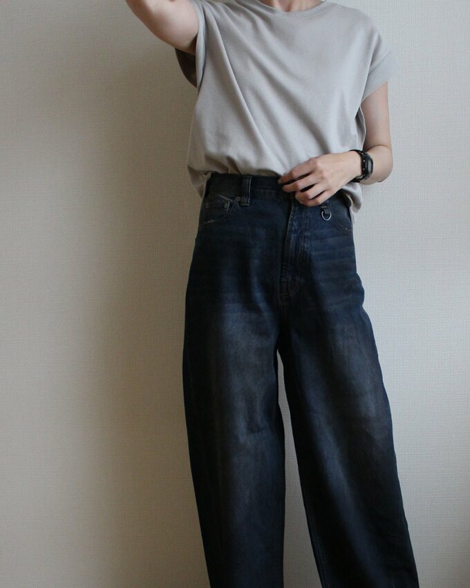 Tシャツとジーンズを着たあさこさん