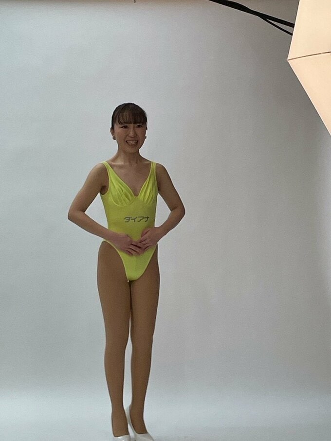 補正下着をつけている女性