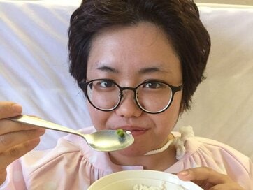 突然希少がん宣告を受けた26歳女性の現実。「症状に苦しむなか、将来の結婚や出産の選択も迫られて…」