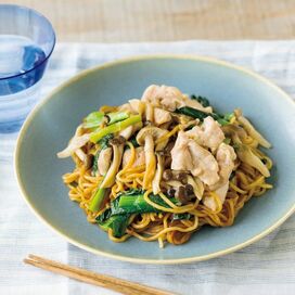 中華混ぜそばの「冷凍貯金」。材料を冷凍して、食べたいときにチンするだけ