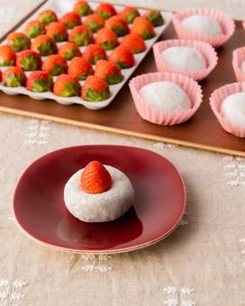 究極のイチゴ大福も。お正月にぴったりな“映え”和菓子