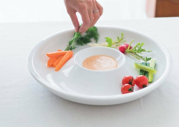 くぼみがついた大皿