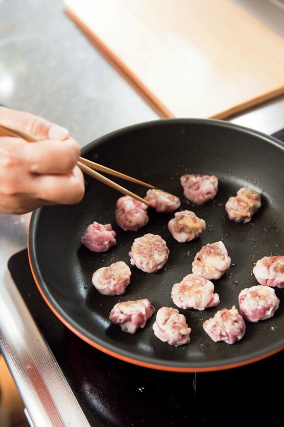 フライパンにお肉