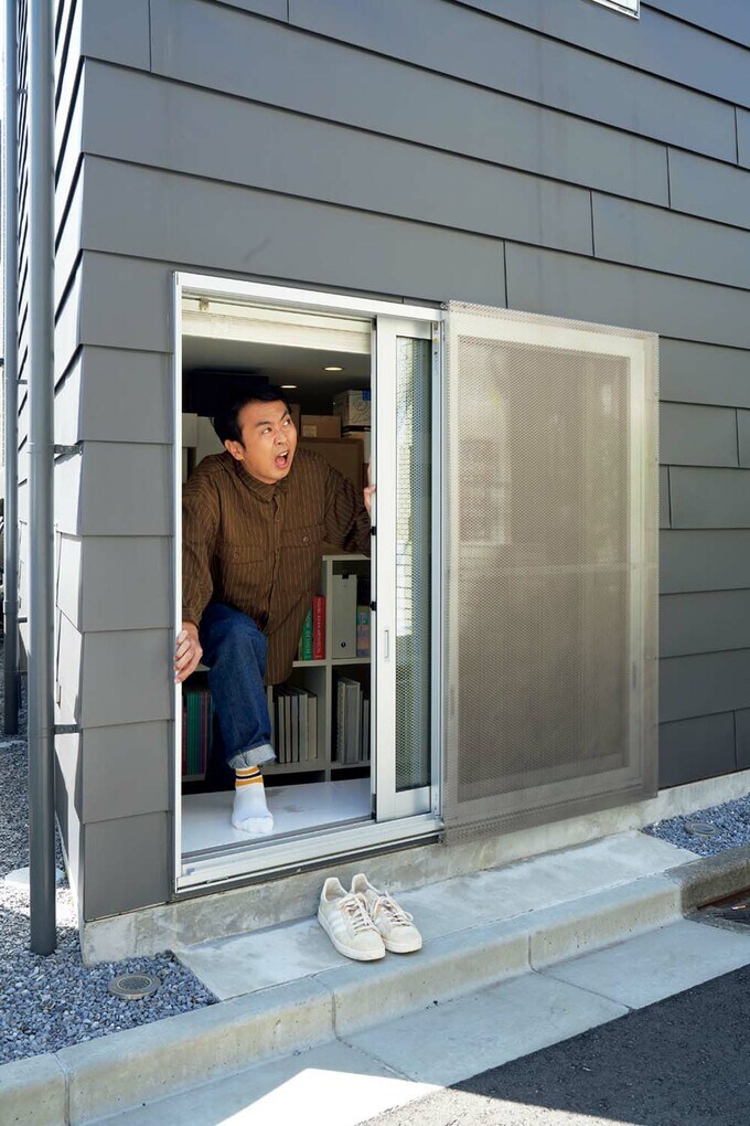 北側の窓からも出入りが可能