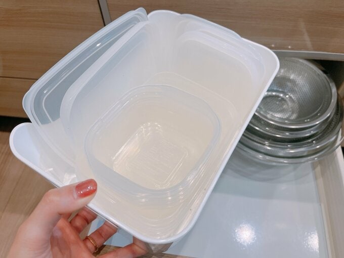 日常使いしている保存容器も、形と数を整えるとグッと管理しやすくなります