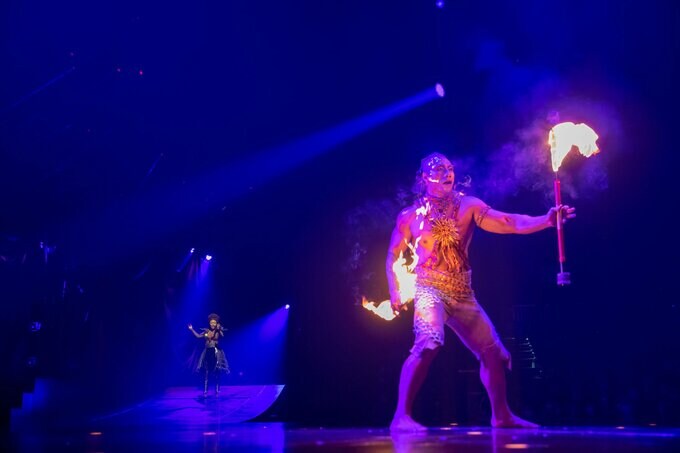 ファイヤーナイフ・ダンス