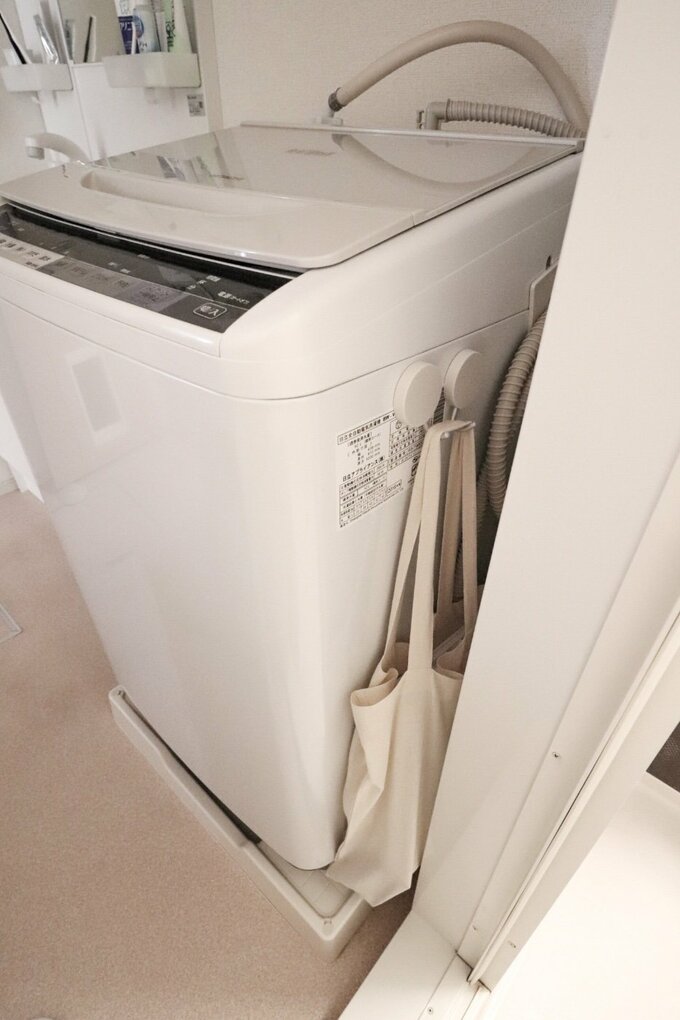 洗濯機にマグネットでつるす