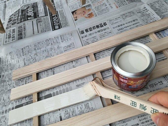 スノコとピクチャーフレームを油性塗料で塗る