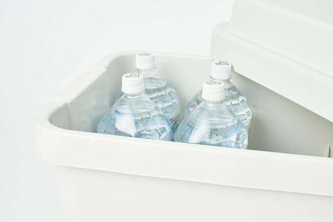 収納ボックスに収納したペットボトル