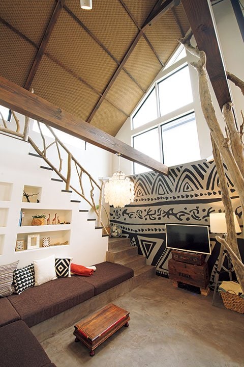 天井高が8m以上もある大きな吹き抜け