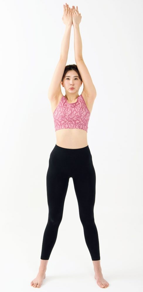 正面女性両手を上