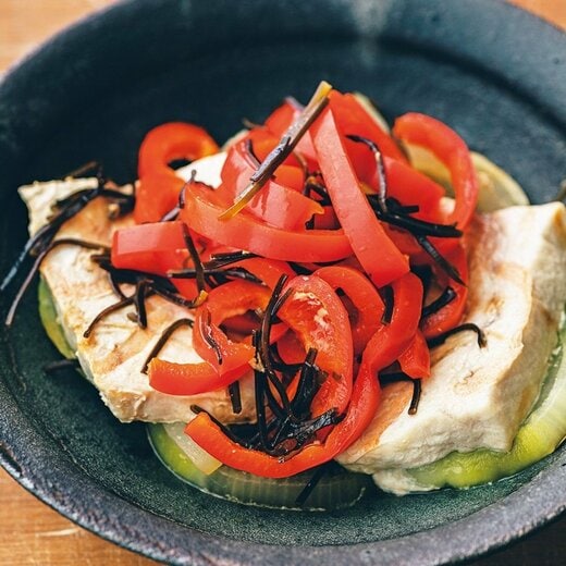 真っ赤なパプリカが鮮やか