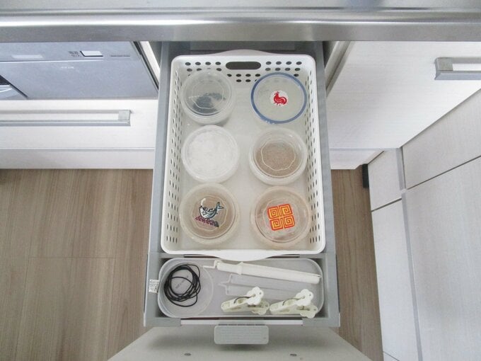 キッチンの引き出しの中身