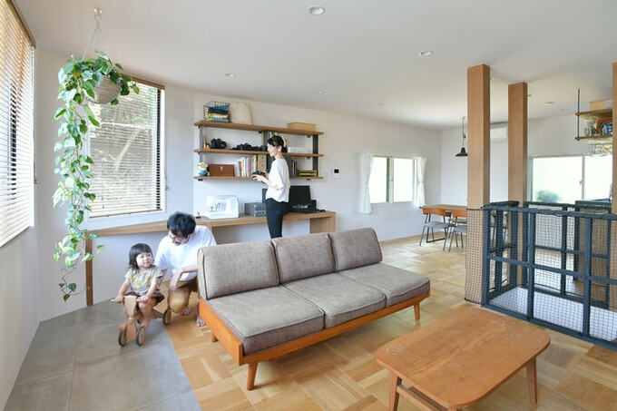 たっぷりの窓があるLDK