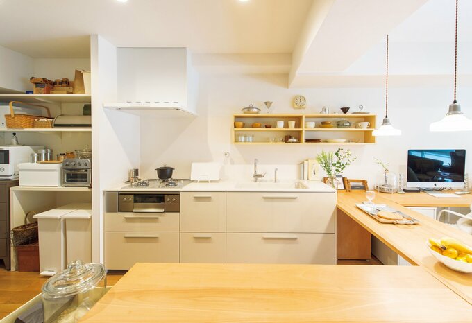 シンプルなデザインのキッチン