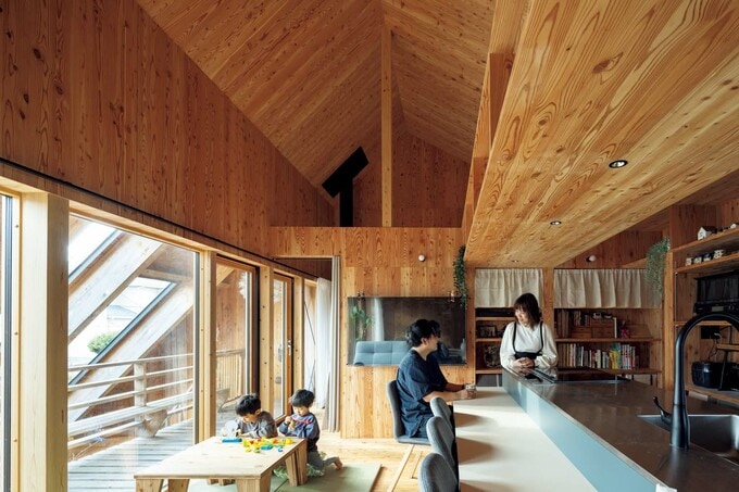 子ども部屋からリビングダイニング方向を見たところ