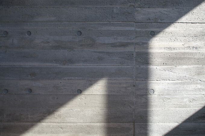 コンクリート打放しの壁