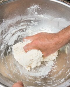 (2)生地をまとめる