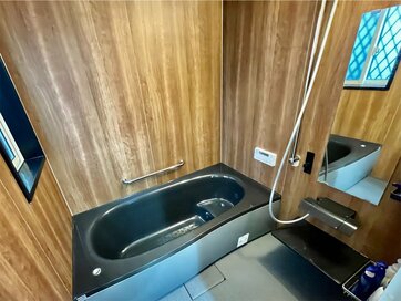 黒い浴槽を選んだわが家のリアル。大満足のバスタイムvs掃除の手間