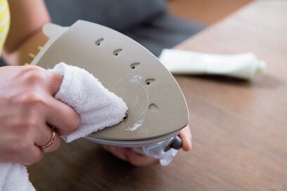 じつはかなり汚れてる…。アイロンやドライヤーの掃除はとっても大事！