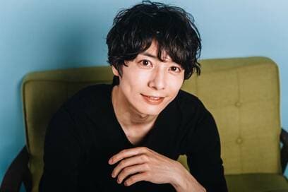 舞台で活躍する和田琢磨さん。クールに見えて「じつはファニーなおじさん」