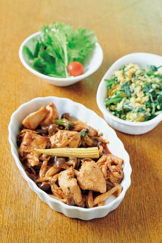 食卓に並んだおかず