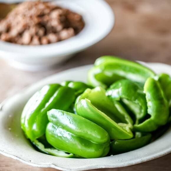 カットした生ピーマン