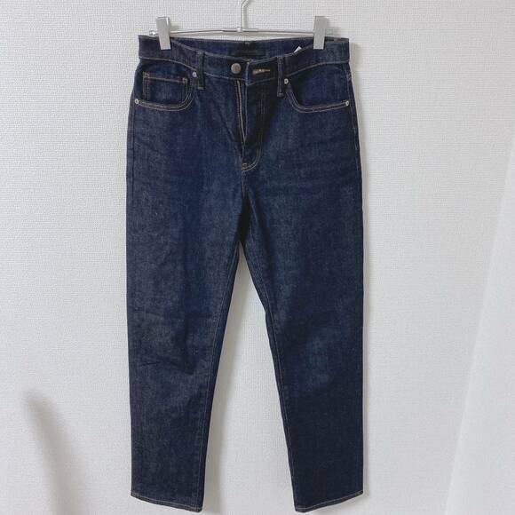 スリムストレートハイライズジーンズ