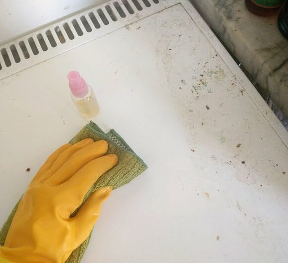 何かと汚れがたまる冷蔵庫もひと拭きでキレイに