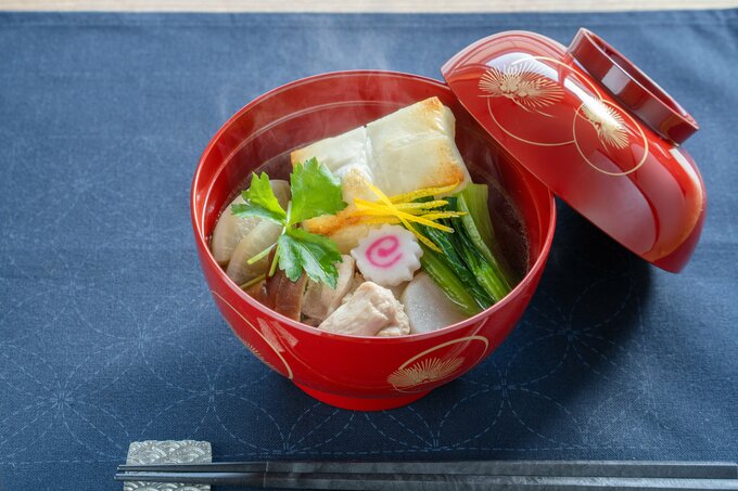 だしの香りが引き立つ優しい味わいの「お雑煮」