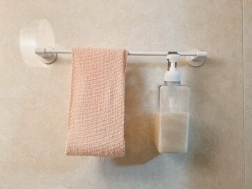 リンスもトリートメントもやめた。「シャンプーだけ」なのに生活が快適に