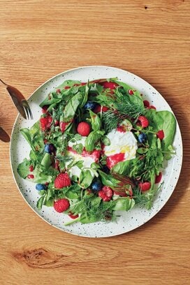 DEAN＆DELUCAのピスタチオソースが優秀。いつものサラダを主役級に