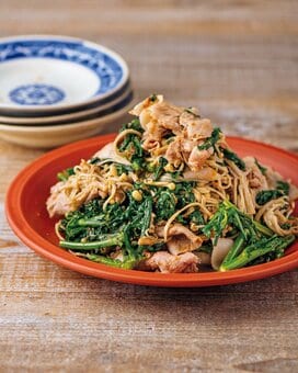 うま味たっぷり「豚肉と春菊のおかずナムル」。食べごたえがあって糖質もオフ