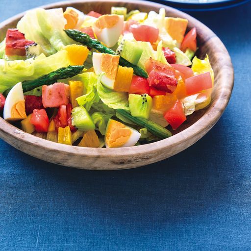 夏野菜とフルーツのサラダ