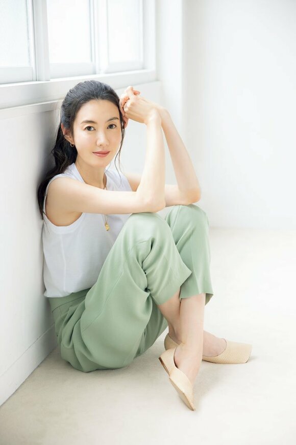 ともさかりえさん