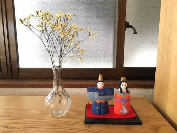 おひなさまにドライフラワー