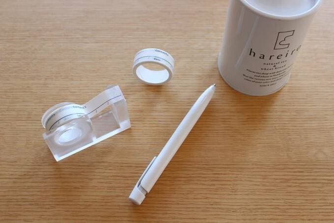 テープやペンなど