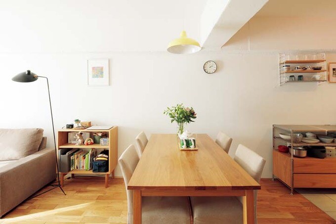 ナチュラルな雰囲気の家具で揃えたリビングダイニング