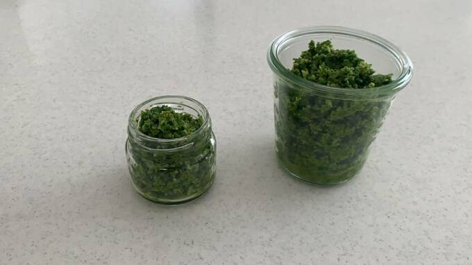 煮沸したビンにユズコショウ