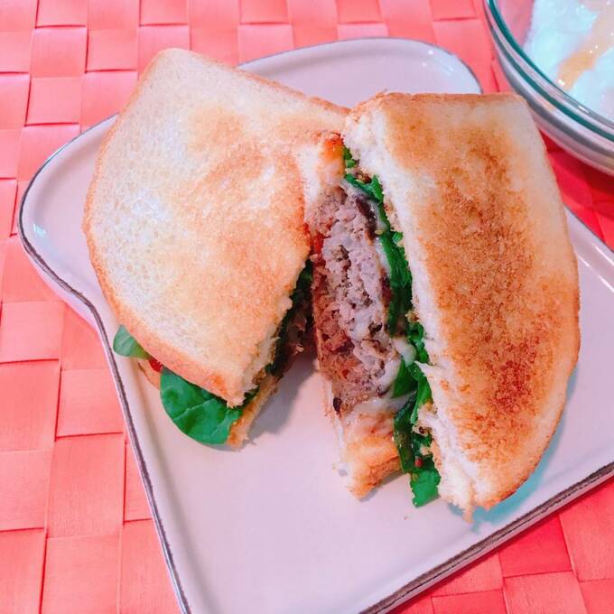 朝は材料を挟むだけ