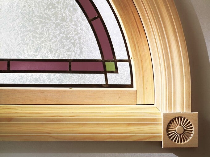 木製のガラス押さえ