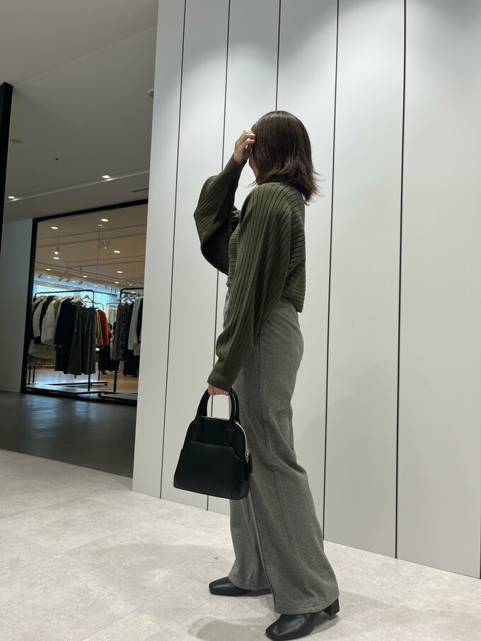 GUのマルチウェイセーターを使った全身コーディネート