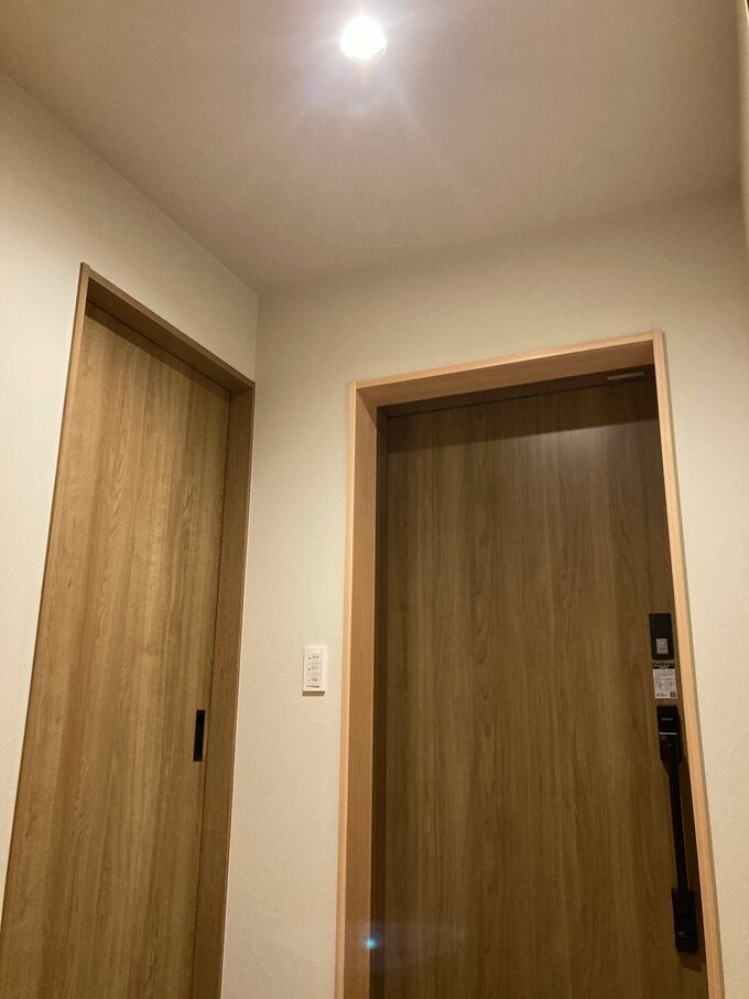 玄関ホールの人感照明