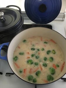 ホワイトソースやシチュールーの代わりに、雑穀を入れて煮込むだけ!