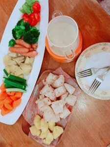 レンジでチンしたニンジン、サツマイモ、ジャガイモなど。