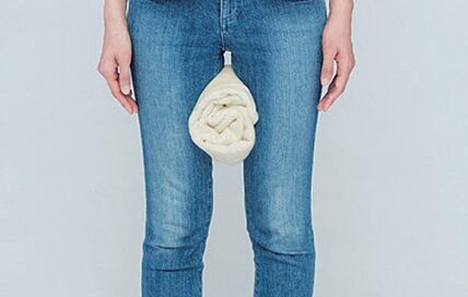 外出先でこっそり足やせ。「イスパカ」「立ちパカ」の方法