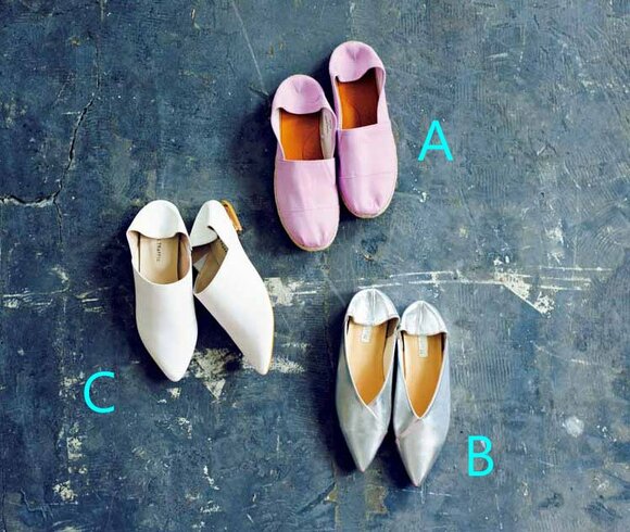 かかとを踏んで履くのがおしゃれ