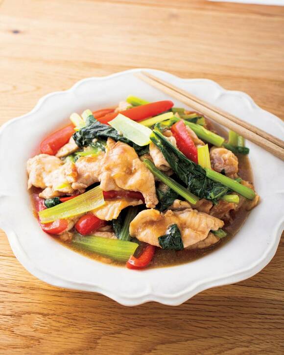 豚とパプリカ、コマツナのとろみしょうゆ蒸し