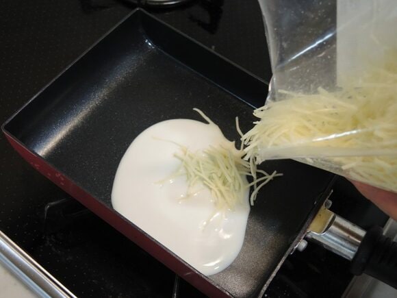 ピザ用チーズでつくる「ラクレット」レシピ